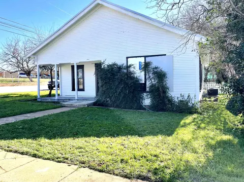 110 E Lampasas, Llano, TX 78643 photo 2
