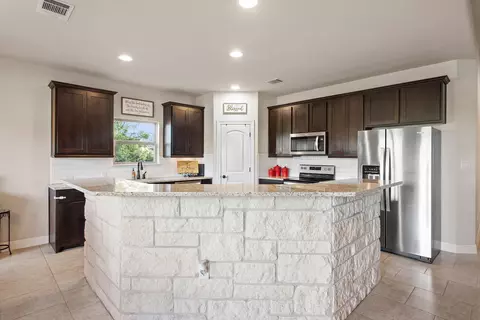 Kitchen - 105 Pradera Cv, Bertram, TX 78605 photo 4 of 5