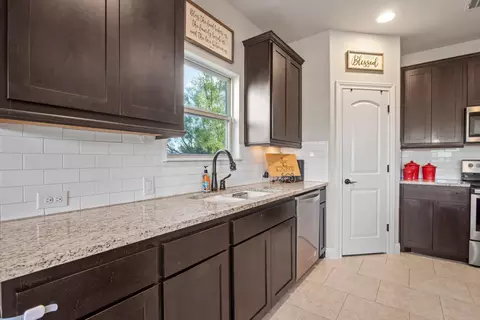 Kitchen - 105 Pradera Cv, Bertram, TX 78605 photo 1 of 5