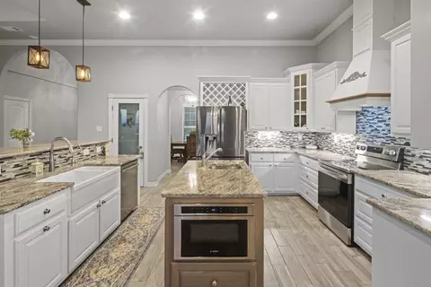 Kitchen - 203 Dawna Len, Burnet, TX 78611 photo 2 of 3
