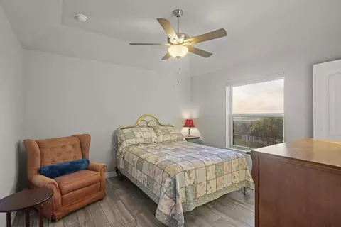 Bedroom - 203 Dawna Len, Burnet, TX 78611 photo 2 of 3