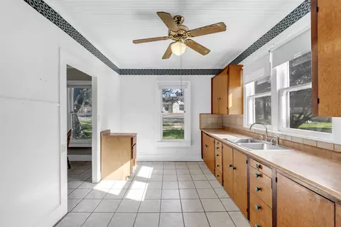 415 Bedell St, Bertram, TX 78605 photo 9