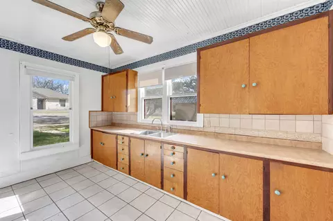 415 Bedell St, Bertram, TX 78605 photo 6