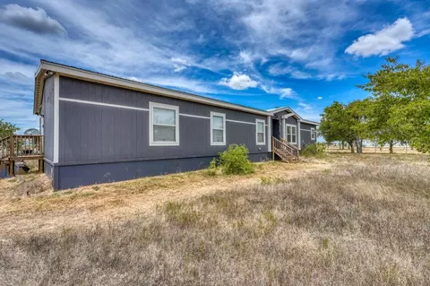 101 Samuel Dr, Bertram, TX 78605 photo 5