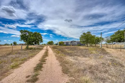 101 Samuel Dr, Bertram, TX 78605 photo 3