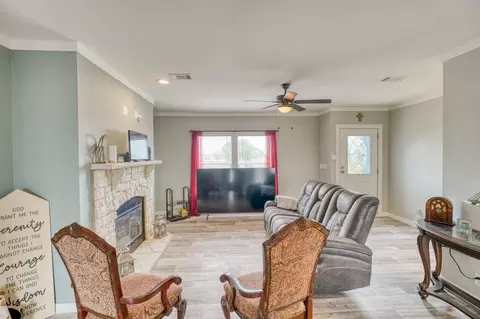 101 Samuel Dr, Bertram, TX 78605 photo 10