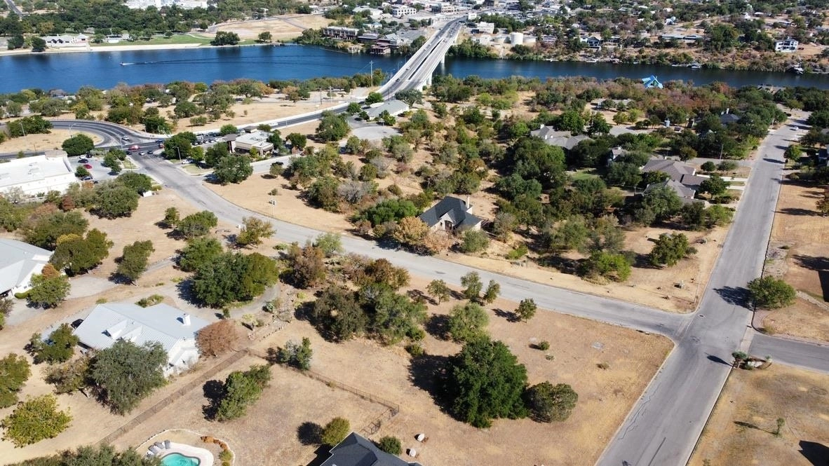 109 Roadrunner Ln  