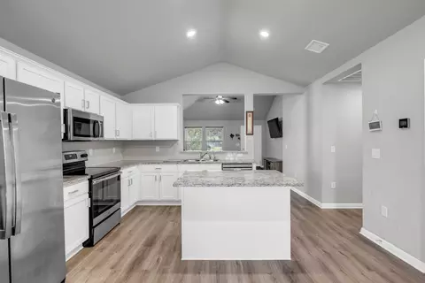 448 Dove Trl, Bertram, TX 78605 photo 12