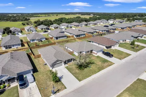 448 Dove Trl, Bertram, TX 78605 photo 3