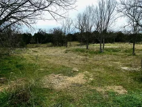 205 Comanche Dr, Burnet, TX 78611 photo 2