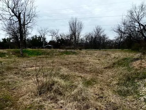 205 Comanche Dr, Burnet, TX 78611 photo 3