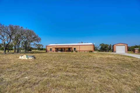 704 Blackbuck Ridge Dr, Lampasas, TX 76550