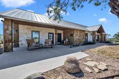 209 W Rio Llano Dr, Llano, TX 78643 photo 1