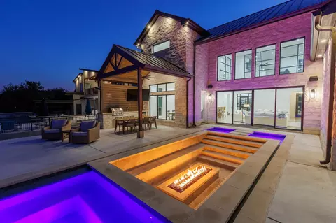 241 Lazy Oaks Ln, Kingsland, TX 78639