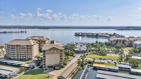 101 W Bank UNIT 14, Horseshoe Bay, TX 78657