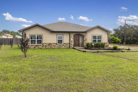480 Indian Wells Dr, Bertram, TX 78605 photo 1