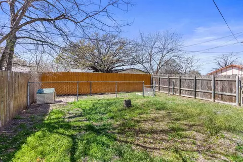 711 E Johnson St, Burnet, TX 78611 photo 24