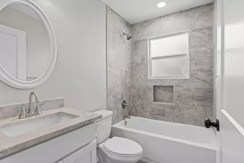 711 E Johnson St, Burnet, TX 78611 photo 13