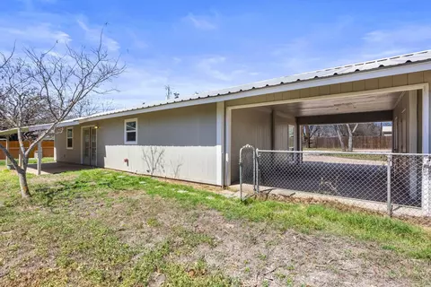 711 E Johnson St, Burnet, TX 78611 photo 23