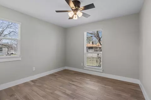 711 E Johnson St, Burnet, TX 78611 photo 16