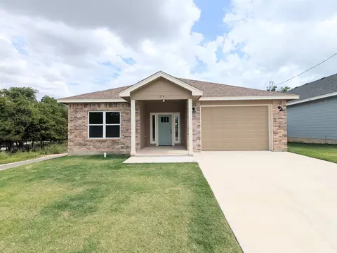 1714 E Ave G, Lampasas, TX 76550