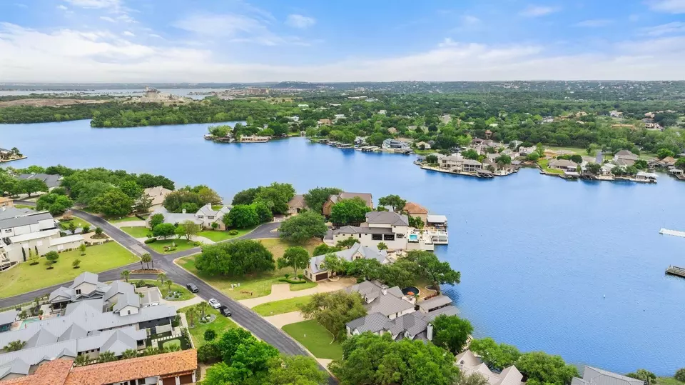  113 Wennmohs Pl, Horseshoe Bay, TX 78657 photo 6