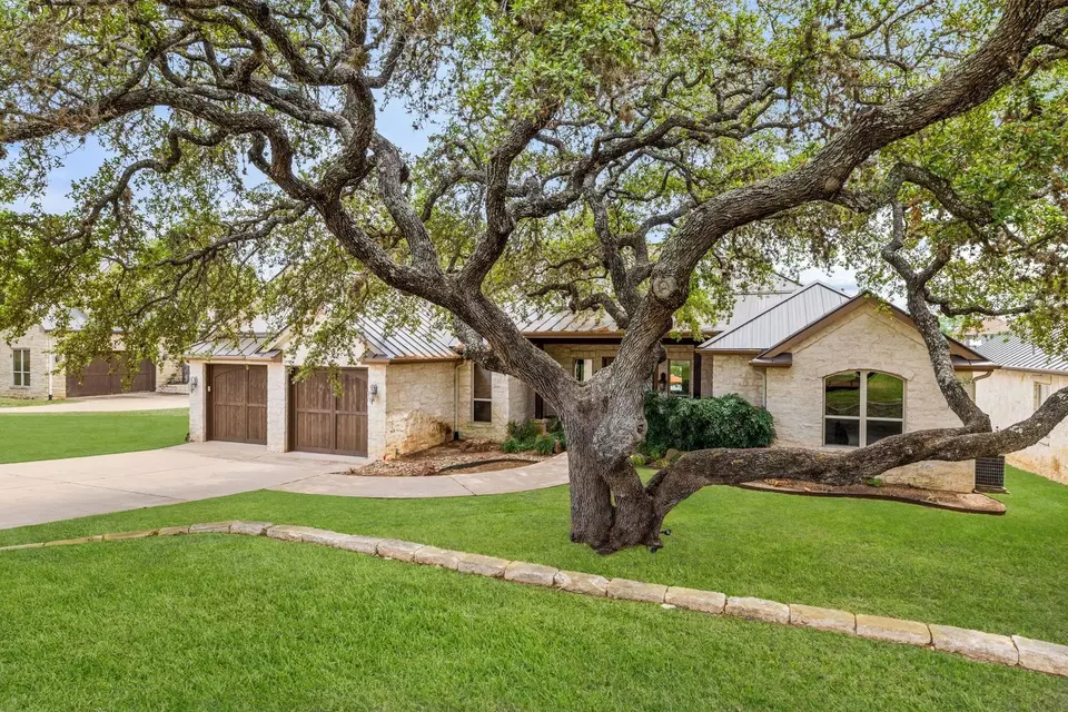  113 Wennmohs Pl, Horseshoe Bay, TX 78657 photo 16