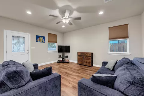 904 Central Blvd, Bertram, TX 78605 photo 5