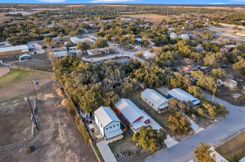 904 Central Blvd, Bertram, TX 78605 photo 4