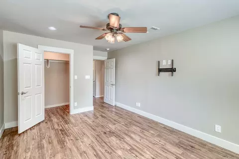 Bedroom - 250 Meadowlakes Dr, Meadowlakes, TX 78654 photo 1 of 2