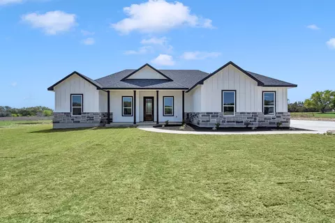 Exterior - 112 Rosebud Ranch Rd, Bertram, TX 78605 photo 1 of 1