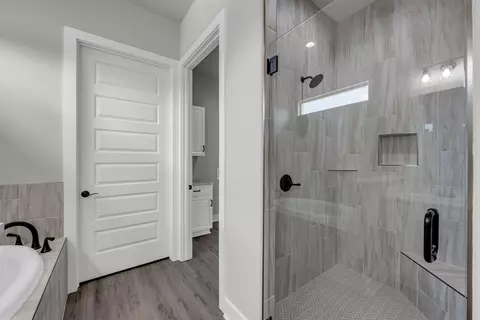 Bath - 112 Rosebud Ranch Rd, Bertram, TX 78605 photo 1 of 4