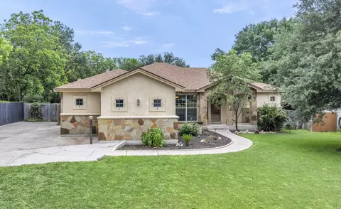 263 Meadowlakes Dr, Meadowlakes, TX 78654