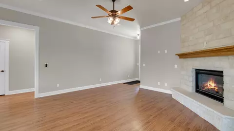 208 Rachel Loop, Burnet, TX 78611 photo 4