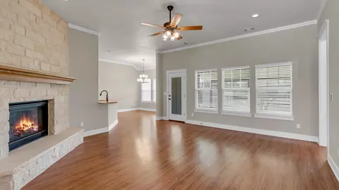 208 Rachel Loop, Burnet, TX 78611 photo 5