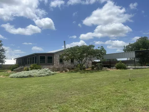 1109 Ashley Ave, Llano, TX 78643