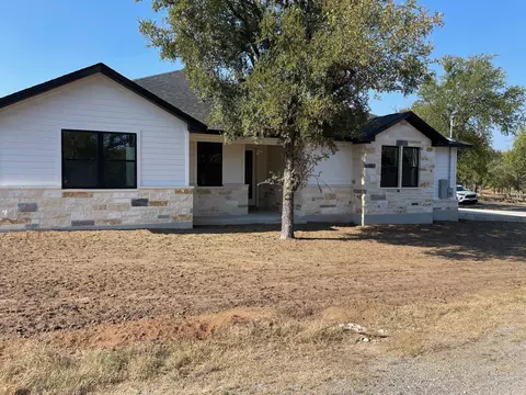 1502 Green Valley Ln, Granite Shoals, TX 78654
