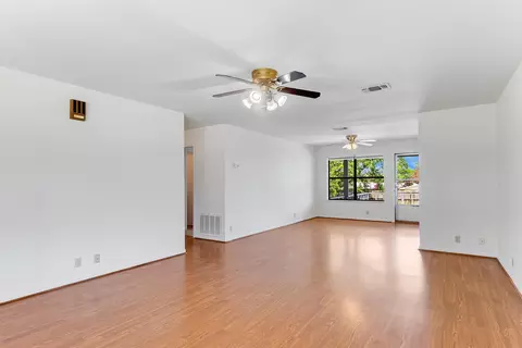 1008 Wright St, Llano, TX 78643 photo 5