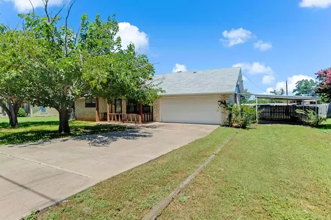 1008 Wright St, Llano, TX 78643 photo 1