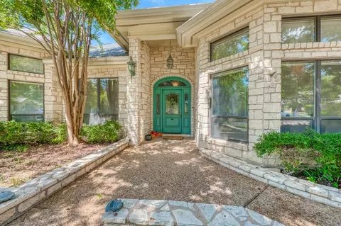 331 Olympia Fields St, Meadowlakes, TX 78654