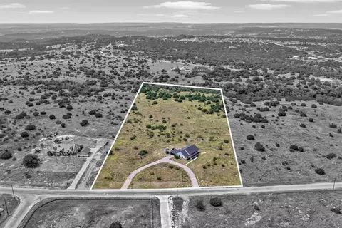 709 Three Creeks Dr, Bertram, TX 78605 photo 6