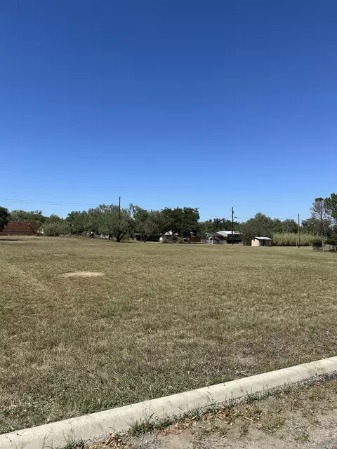 203 Post Oak, Llano, TX 78643