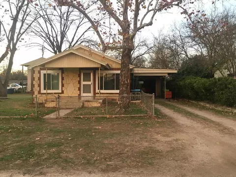 610 Lakeshore, Marble Falls, TX 78654