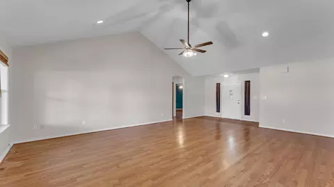 295 Skyview, Kingsland, TX 78639 photo 9