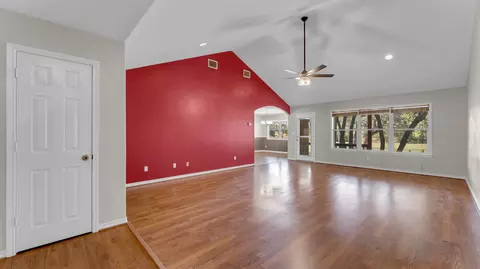 295 Skyview, Kingsland, TX 78639 photo 6