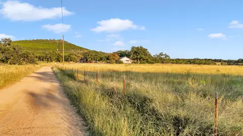 7737 Cr 216a, Llano, TX 78643 photo 3