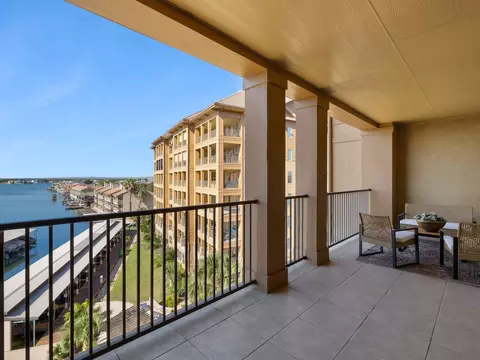 101 W Bank #44, Horseshoe Bay, TX 78657