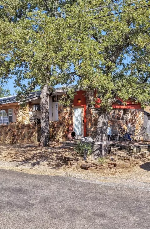 203 E Castleshoals, Granite Shoals, TX 78654