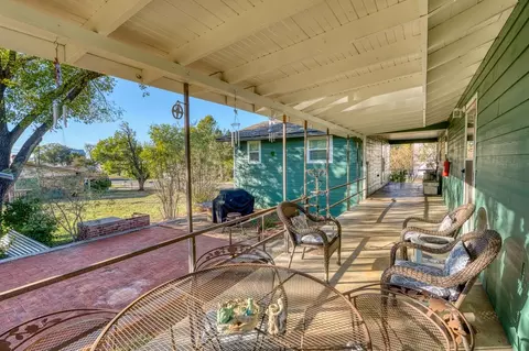 901 Wright St, Llano, TX 78643 photo 7