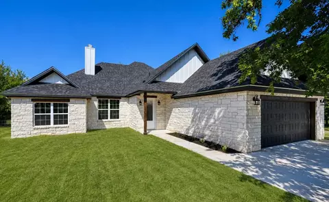 101 Eagle Point Dr, Kingsland, TX 78639